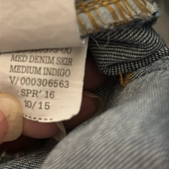 GAP Jean Skirt NWOT Waist-16 1/2 Length 21 1/2. 🌻🌻Final Price🌻🌻 - Picture 5 of 5